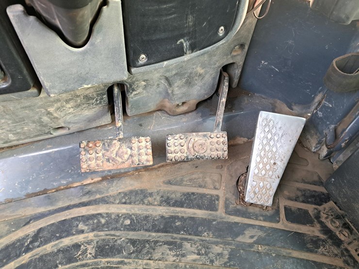 2006-john-deere-6081-image-15