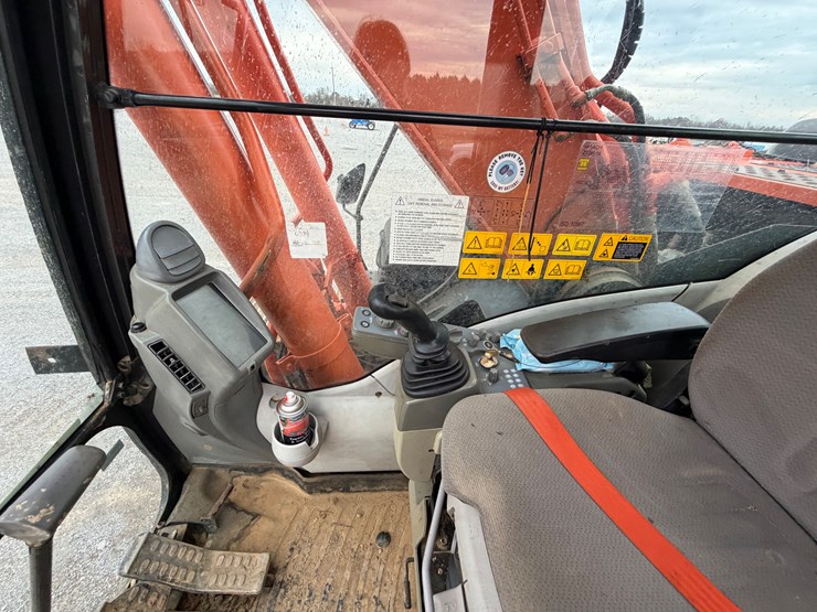 2013-hitachi-zx290-lc-5b-image-22