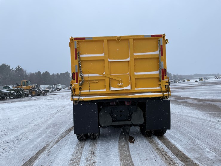 #234-•-2005-international-tri-axle-dump-truck-(has-wi-title)(mosinee,-wi)-image-4
