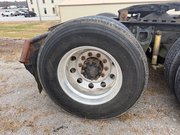 1995-international-8200-image-19