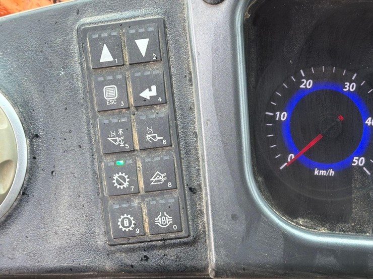 2015-doosan-dl350-5-image-21