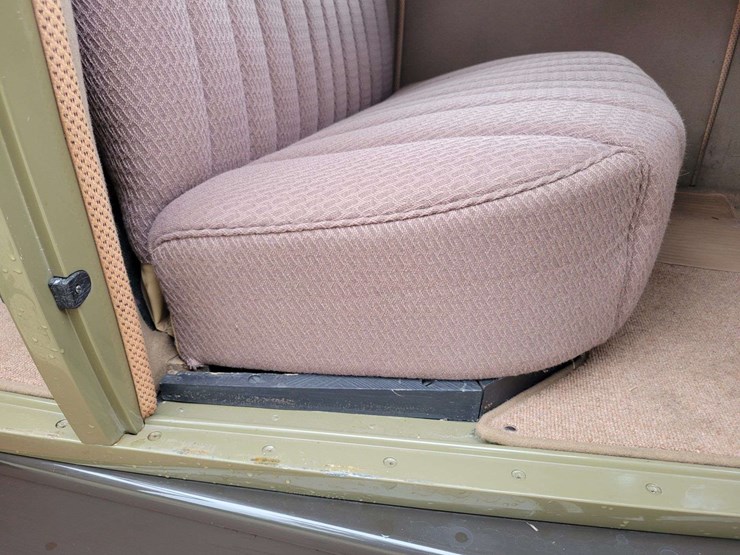 1928-pontiac-sedan-image-65