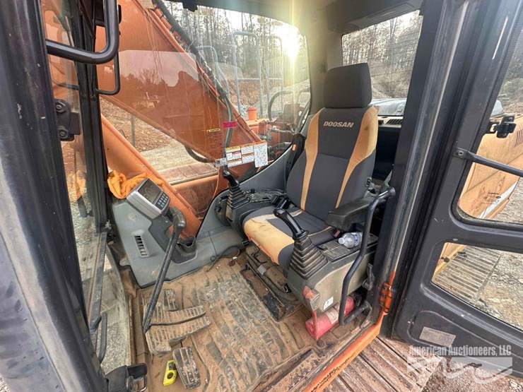 doosan-dx225-lc-image-23