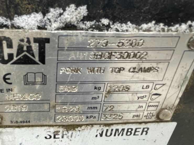#2703-•-cat-skid-steer-grapple-bucket-(fall-creek,-wi)-image-16