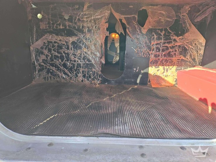 2011-kenworth-t800-image-17