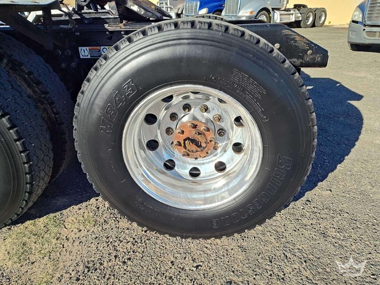 2011-kenworth-t800-image-39