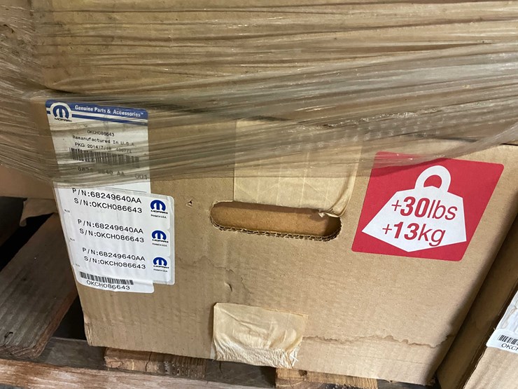 #8693-•-pallet-of-(11)-mopar-cylinder-heads-(e)-image-8