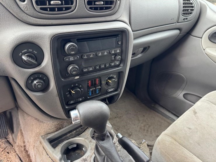 2005-chevrolet-trailblazer-image-13