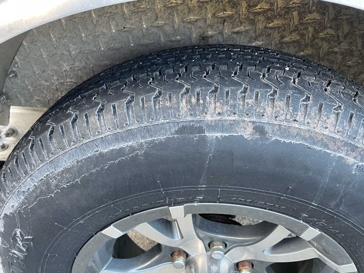 #1399-•-2018-zero-4-outdoors-6'-x-10'-all-aluminum-drop-down-ice-shanty-(of)-image-39