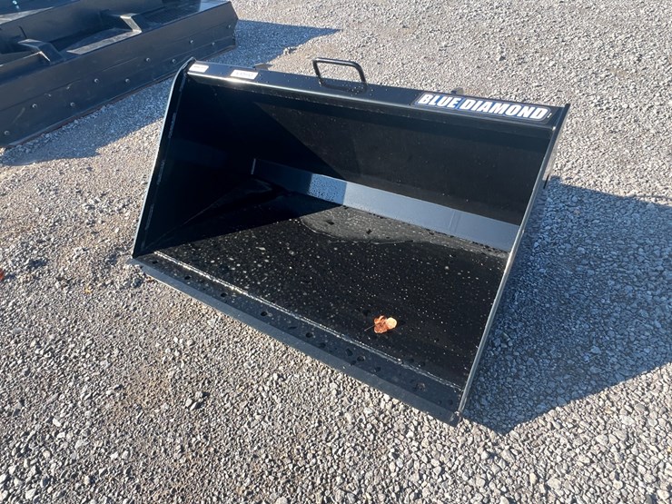 #29796-•-blue-diamond-44"-smooth-bucket-image-1