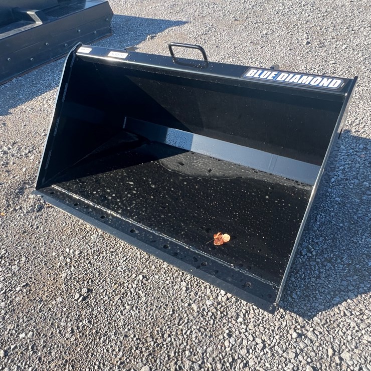 #29796 • BLUE DIAMOND 44" SMOOTH BUCKET