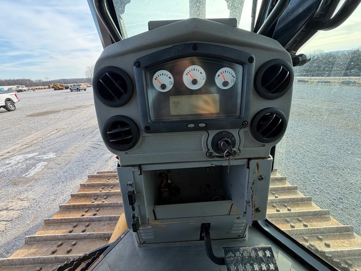 2007-caterpillar-d6k-lgp-image-22