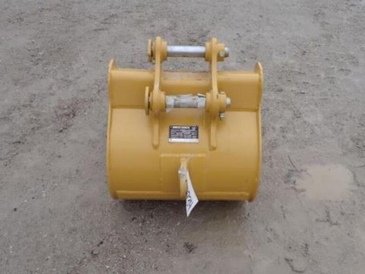 caterpillar-303.5-image-4