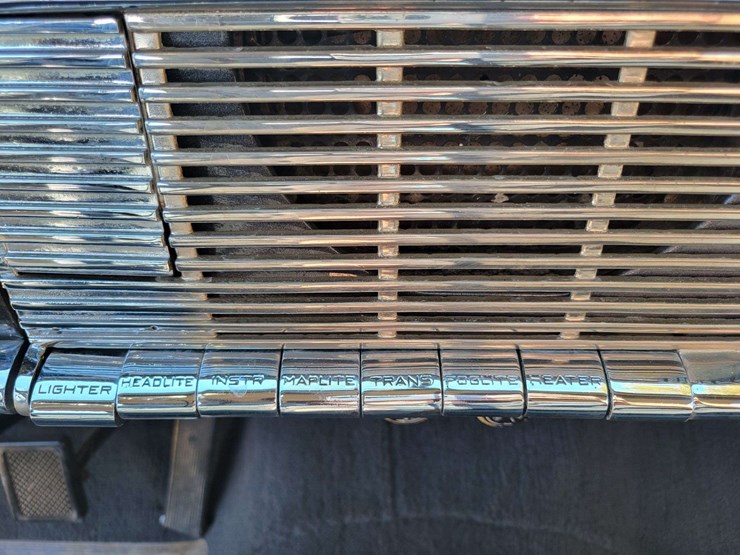 1948-packard-sedan-image-28