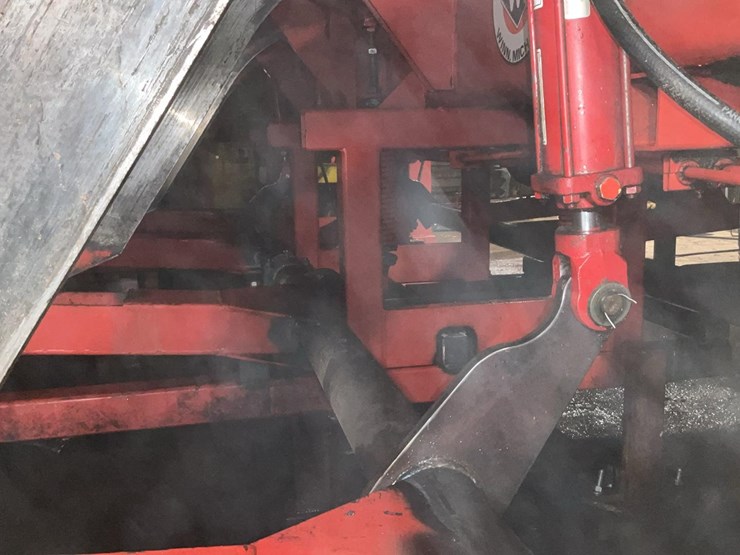 #116-•-morbark-log-trough-w/2way-kickers-image-16