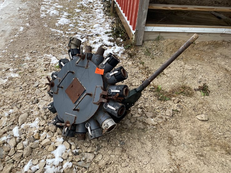 #8480-•-(16)-hose-distribution-manifold-(new-holstein,-wi)-image-5