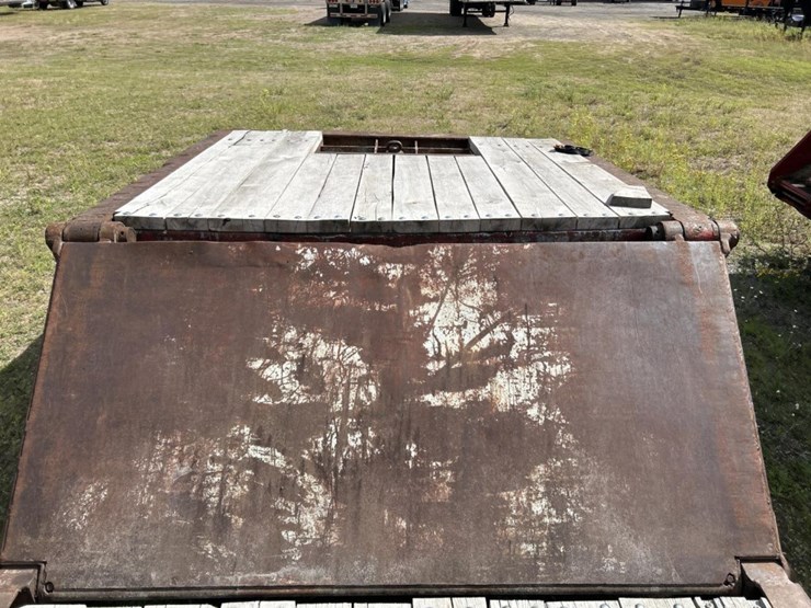 #1748-•-folding-neck-lowboy-trailer-image-19