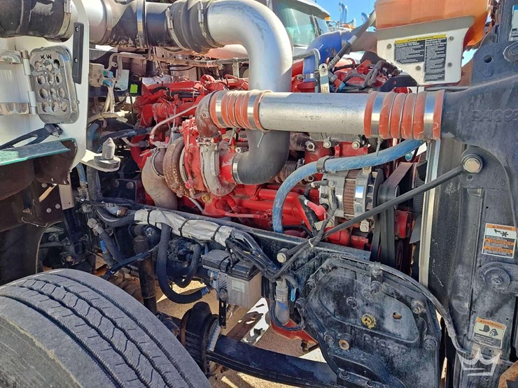 2012-kenworth-t800-image-18