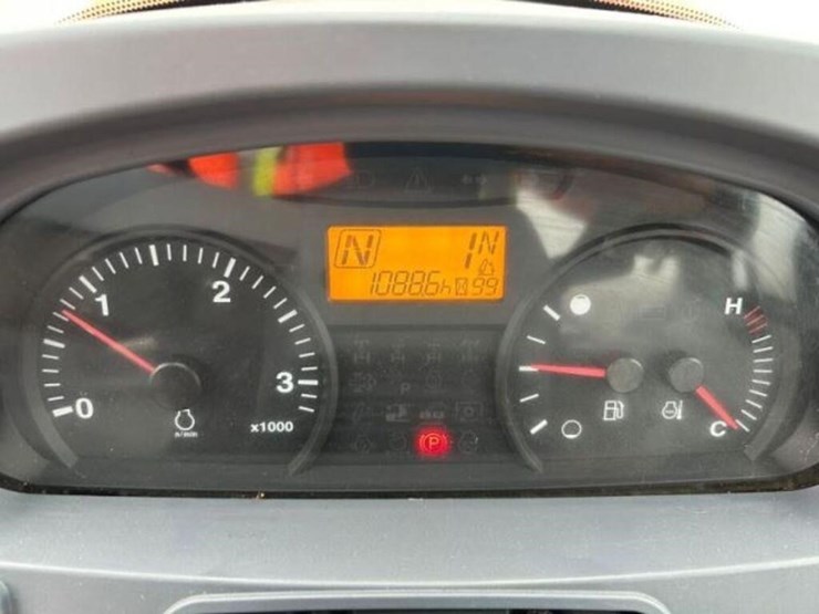 2012-kubota-m110gx-image-12