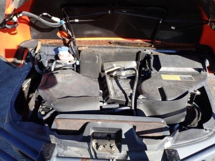 2011-kubota-rtv1100-image-23