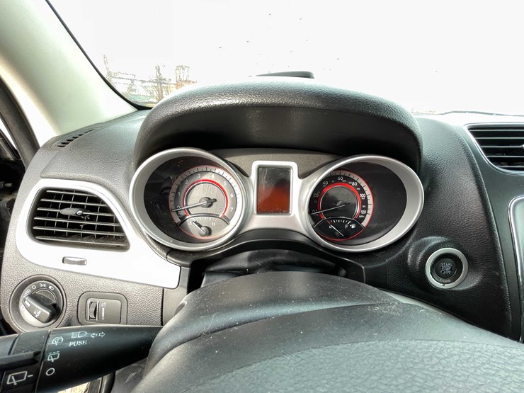 2013-dodge-journey-image-78