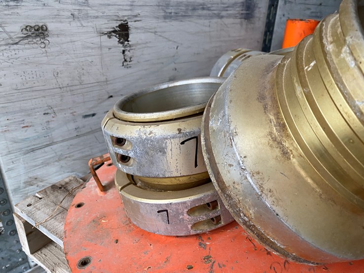 #8488-•-pallet-of-miscellaneous-couplers-and-pumping-parts-(new-holstein,-wi)-image-5