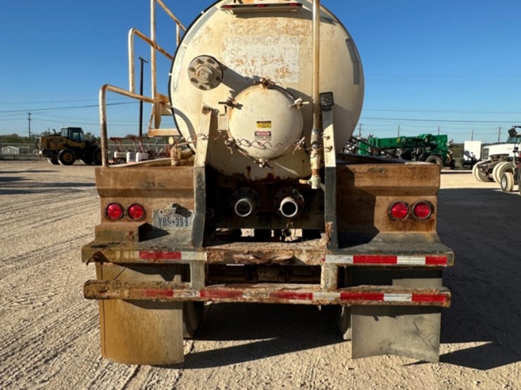 2011-troxell-130bbl-image-6