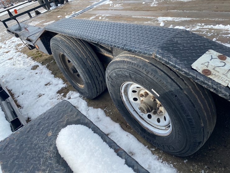 #1303-•-2019-pj-22.5'-tandem-axle-tilt-deck-trailer-(st.-nazianz,-wi)-image-14