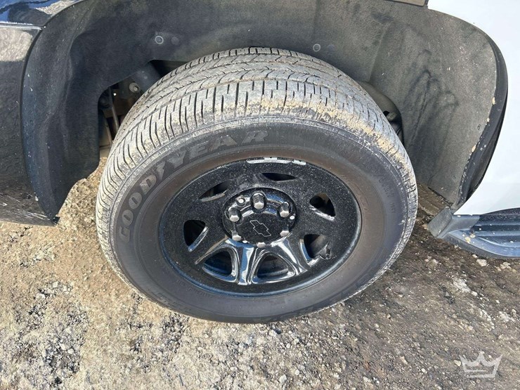 2019-chevrolet-tahoe-image-24