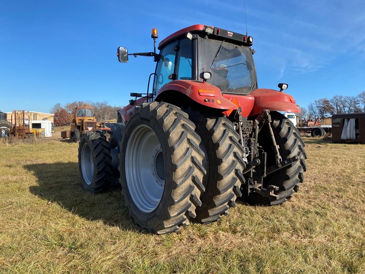 2014-case-ih-340-image-16