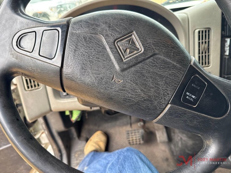 2015-international-4300-image-29