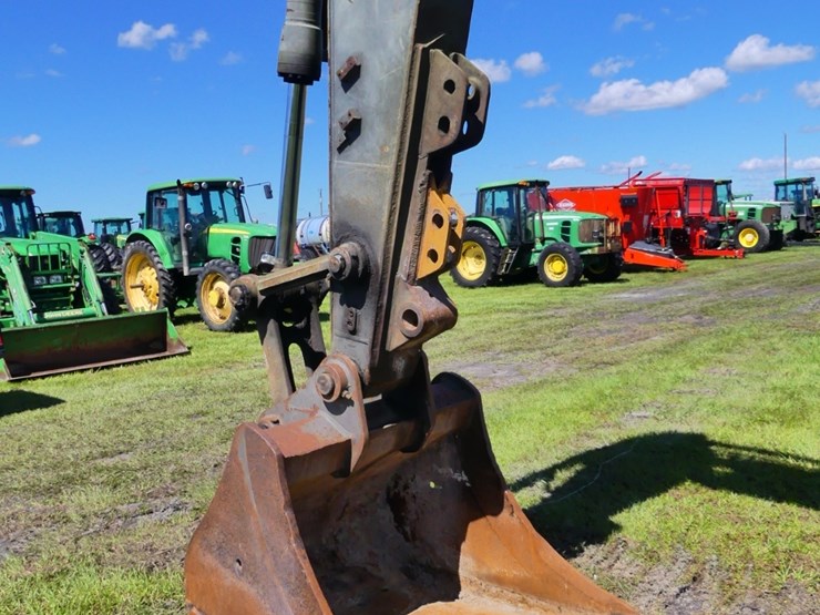 volvo-ec220dl-image-11