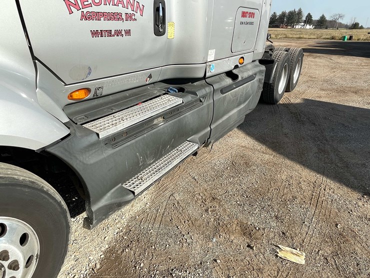 #200-•-2016-international-semi-tractor-(title-in-delay)-(denmark,-wi)-image-14