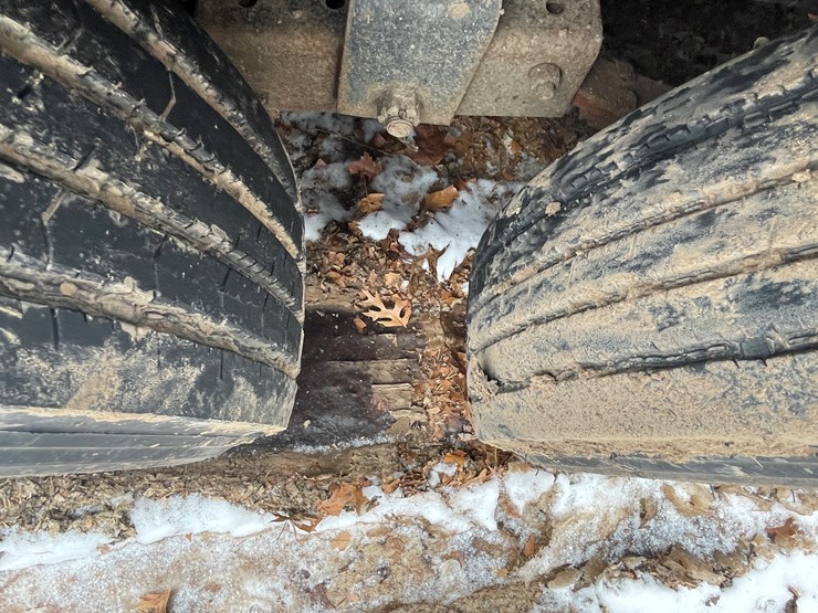 #2706-•-load-trail-trailer-with-scag-vacuum-system-(wi-title-in-delay)-(fall-creek,-wi)-image-33