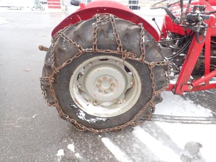 massey-ferguson-135-image-60