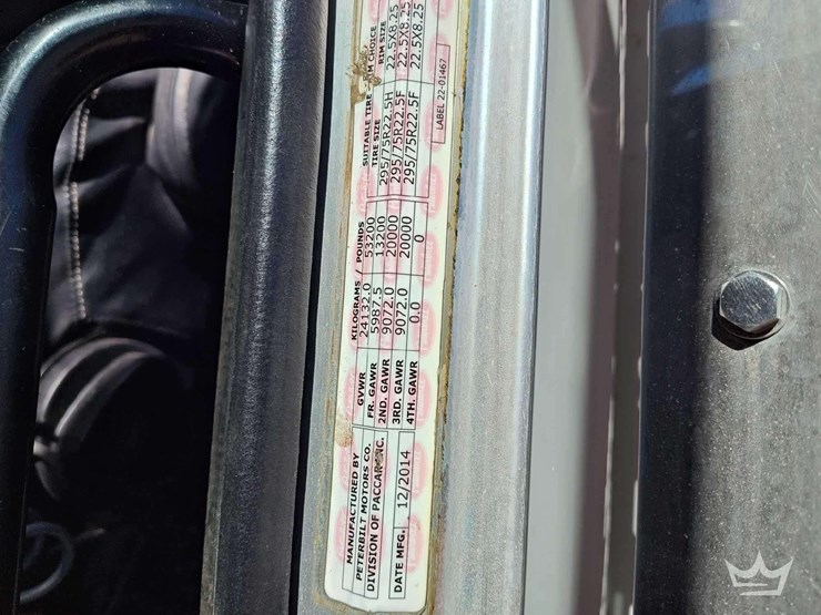 2015-peterbilt-389-image-23