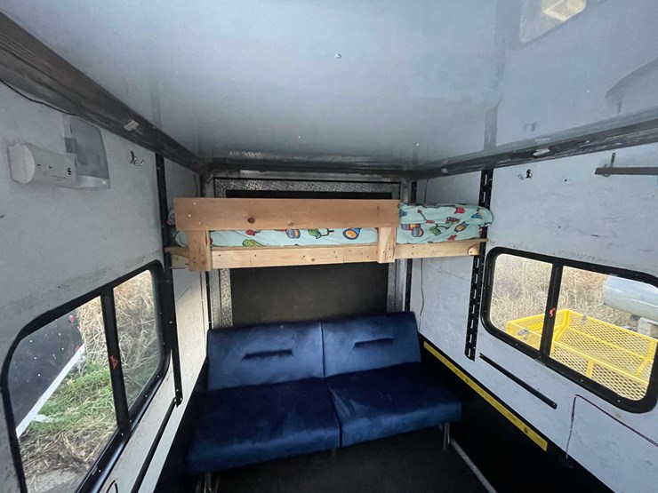 #1399-•-2018-zero-4-outdoors-6'-x-10'-all-aluminum-drop-down-ice-shanty-(of)-image-47