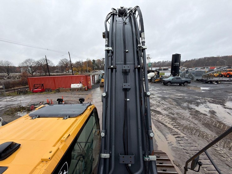 2019-deere-350g-lc-image-27