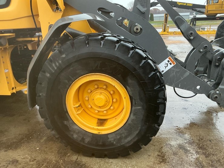 2022-volvo-l60h-image-40