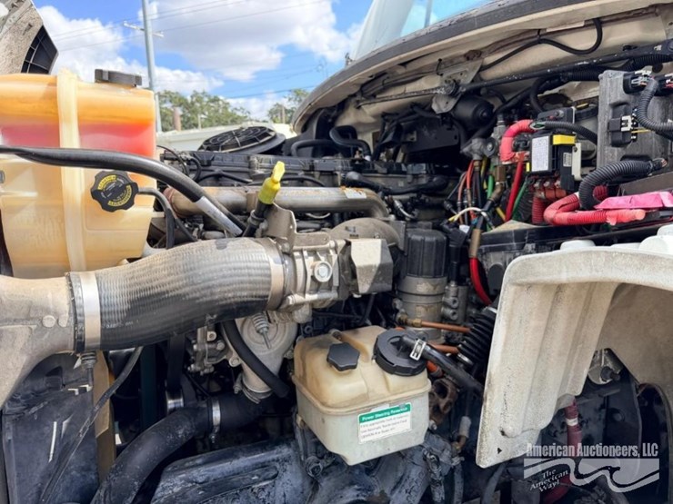 2012-freightliner-m2-112-medium-duty-roll-off-truck-image-13
