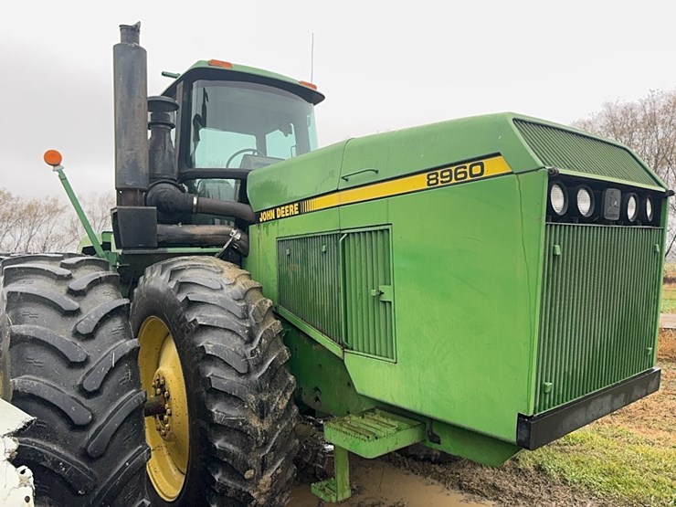 1991-john-deere-8960-image-22