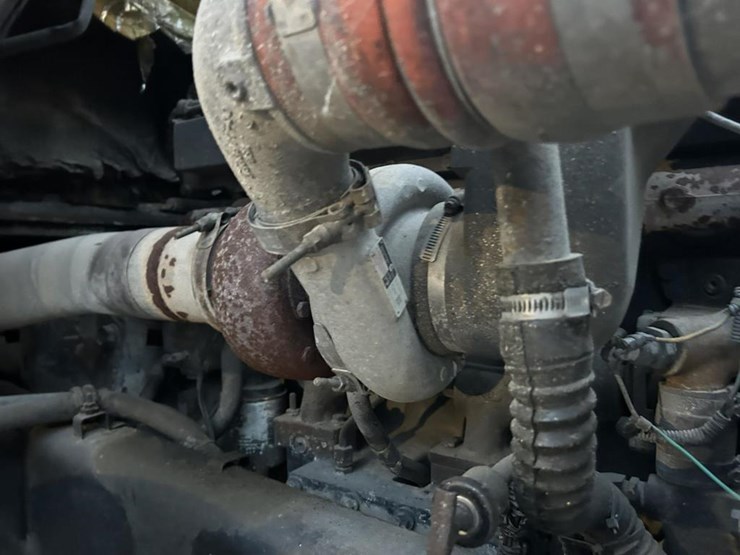 #1432-•-1992-volvo-(white-gmc)-vac-truck-image-54