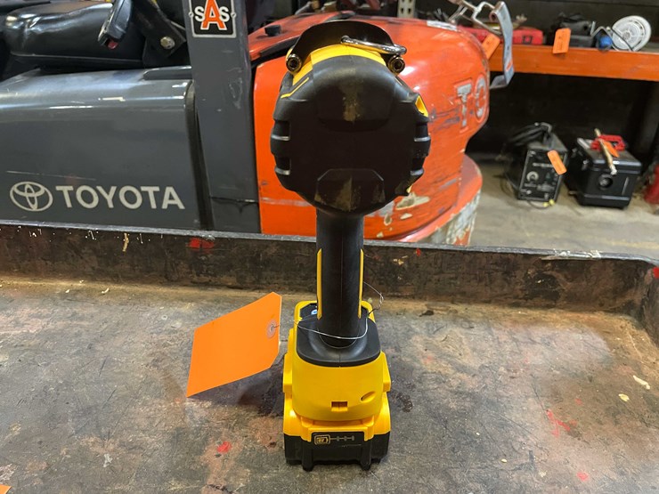 #8678-•-dewalt-compatible-20-volt-cordless-1/2"-impact-and-battery-(pr13)-image-8