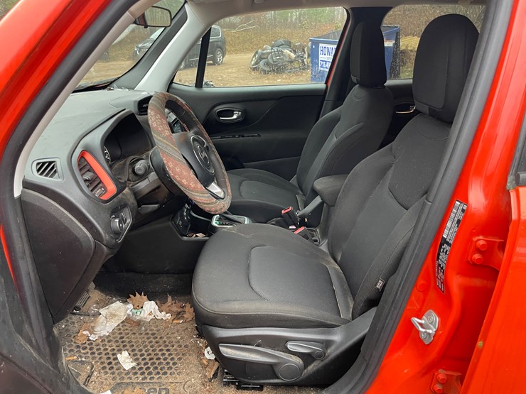 2021-jeep-renegade-image-26