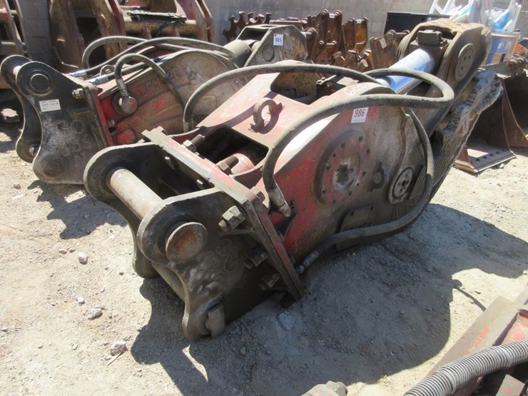 caterpillar-330-image-4