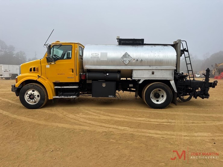 2008-sterling-l7500-image-5