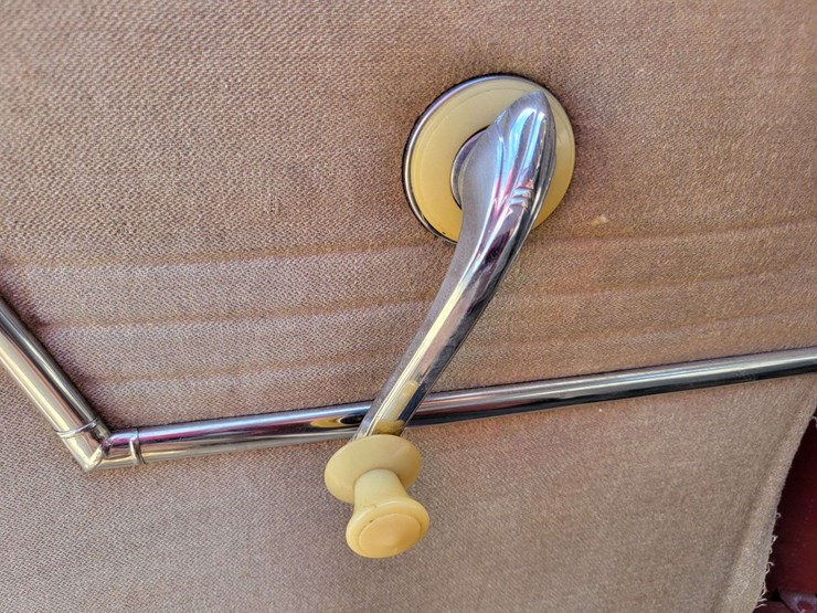 1948-plymouth-special-deluxe-image-98