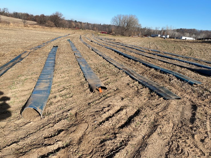 #8462-•-(4)-sections-of-10"-bulldog-hose-(colfax,-wi)-image-1