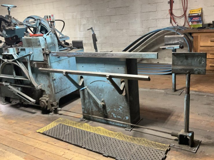 #178-•-armstrong-band-sharpener-image-1