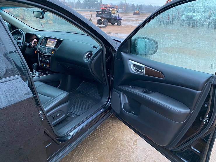 2014-nissan-pathfinder-image-46